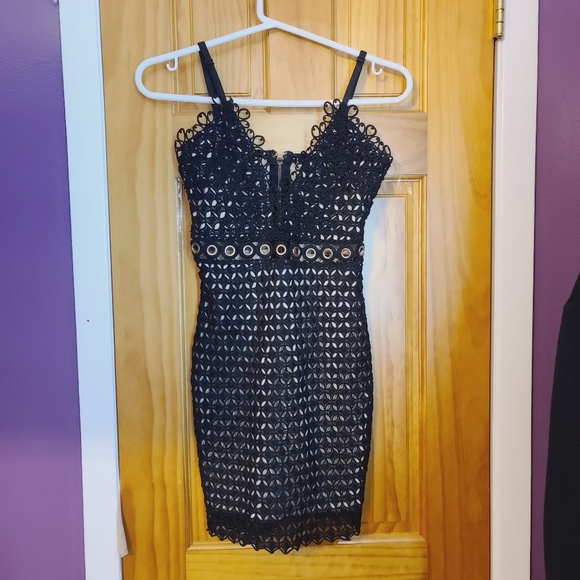 🟣FIRM PRICE 🟣 Nwt xs fashion nova lace and ring Dress - Picture 3 of 6